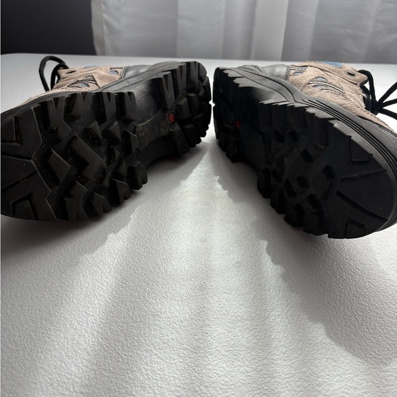 Tan and Black High-Top Hiking Shoes with Reinforced Toe Cap - Picture 3 of 6